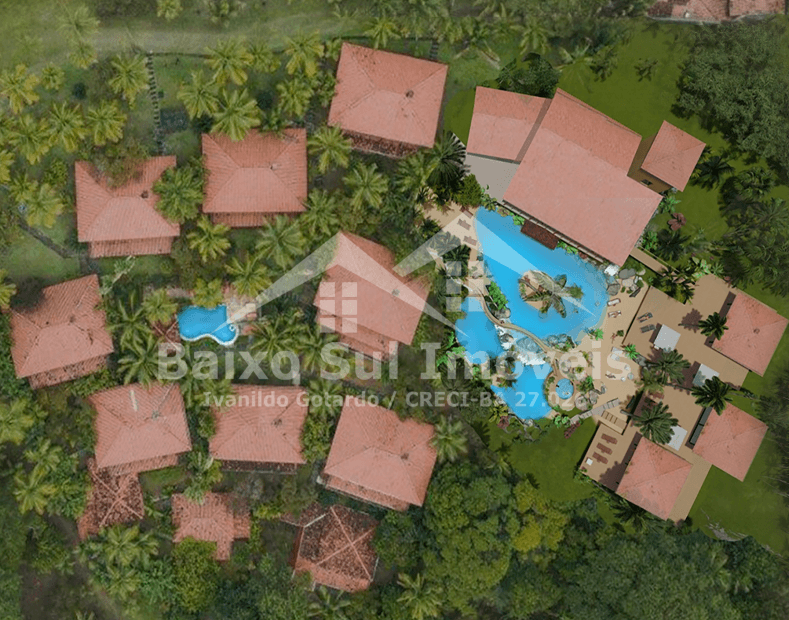 Resort de luxo com piscinas e vista para o mar em Morro de São Paulo, Bahia.
