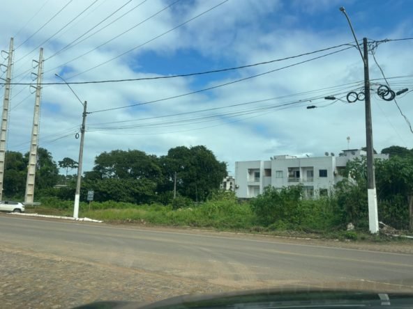 Terreno à Venda Avenida ACM esquina BA-001